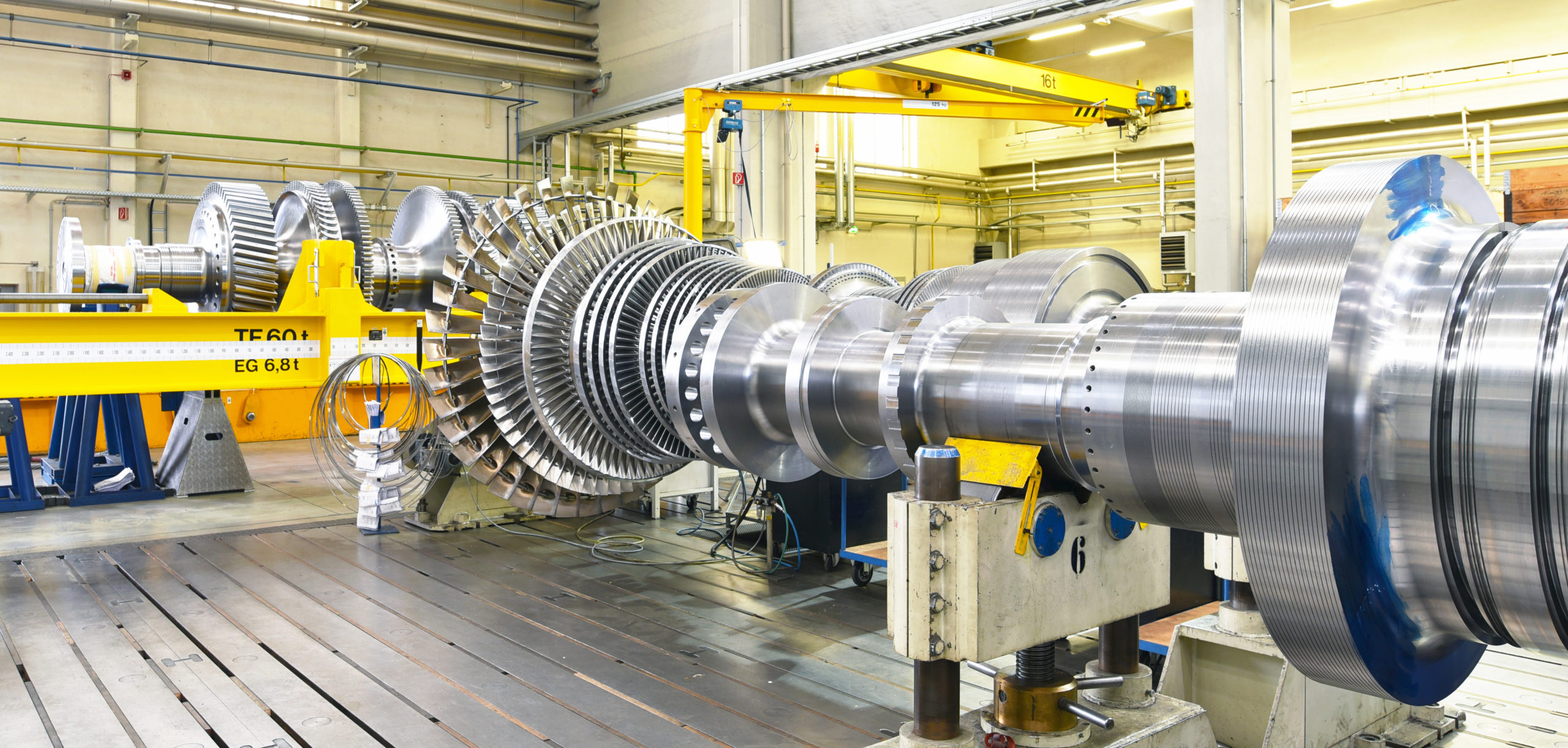 Gas turbine being assembled